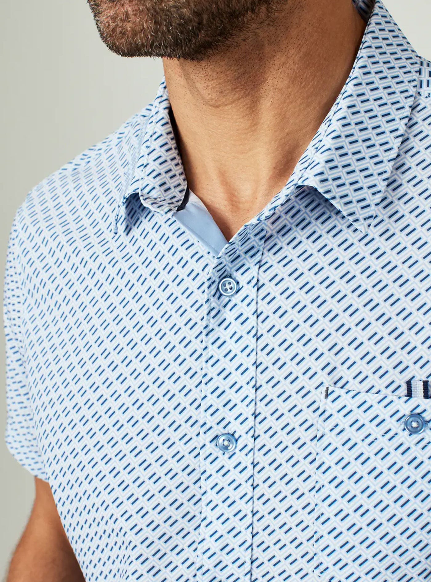 Vienti Short Sleeve Shirt (White) Detail | 7 Diamonds